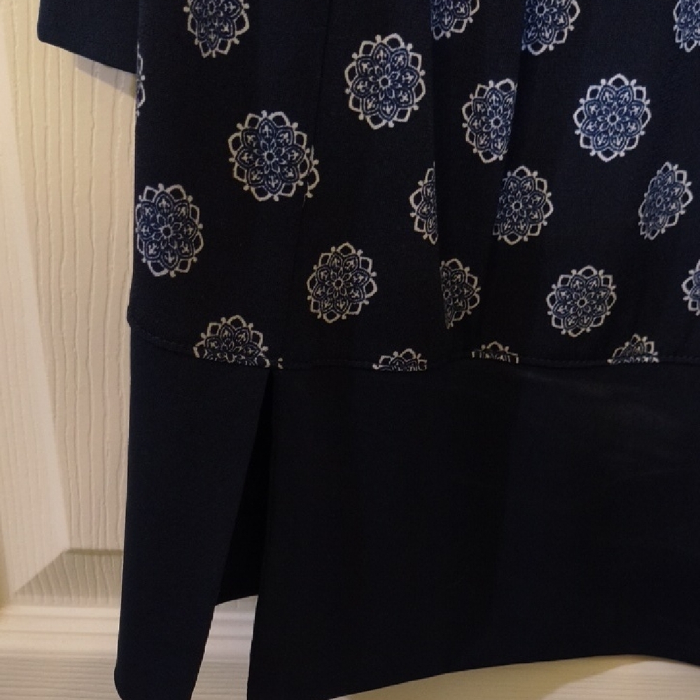 Jones New York Navy and White Polka Dot Tunic - Picture 5 of 7